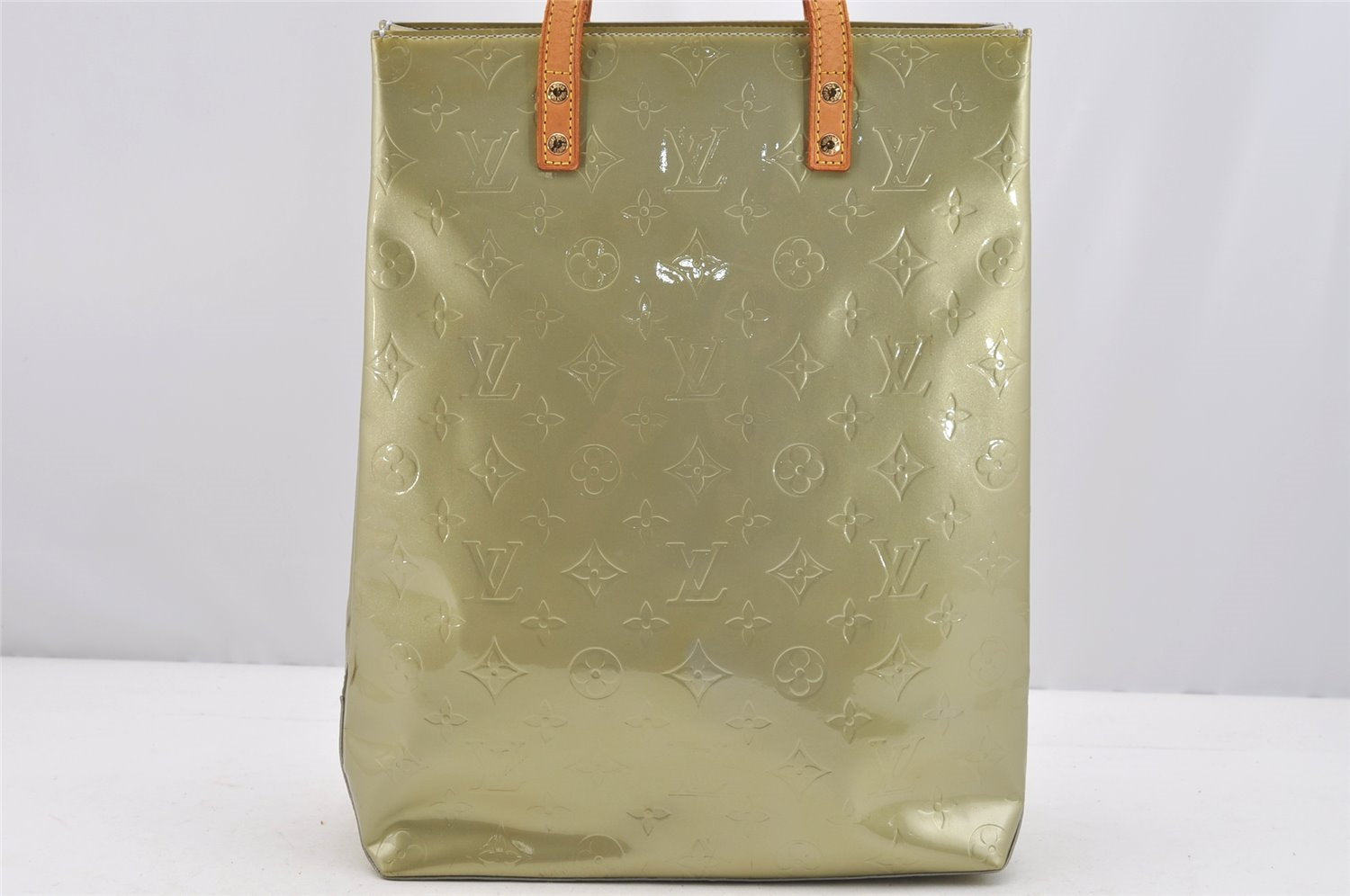 Authentic Louis Vuitton Vernis Reade MM Hand Bag Light Green M91142 LV 4311I