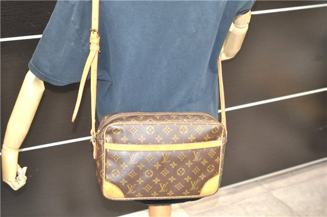 Auth LOUIS VUITTON Monogram Trocadero 30 Shoulder Cross Body Bag M51272 LV 4313C