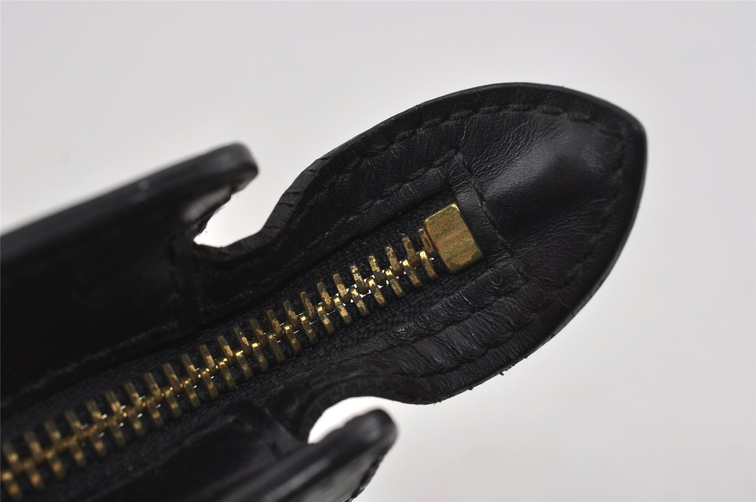 Authentic Louis Vuitton Epi Pochette Homme Clutch Hand Bag Black M52522 LV 4313I