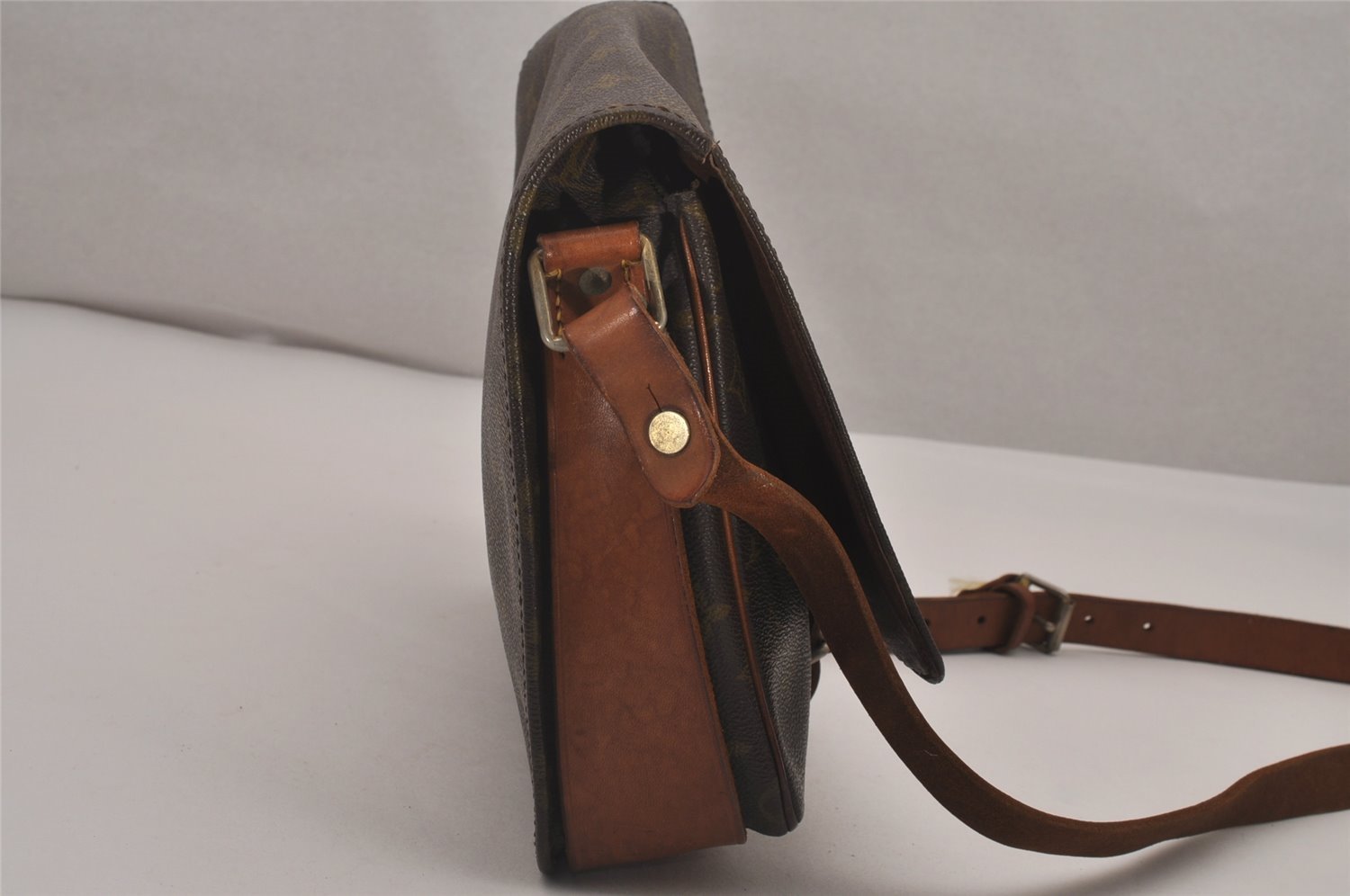 Authentic Louis Vuitton Monogram Cartouchiere GM Shoulder Bag Old Model 4318I