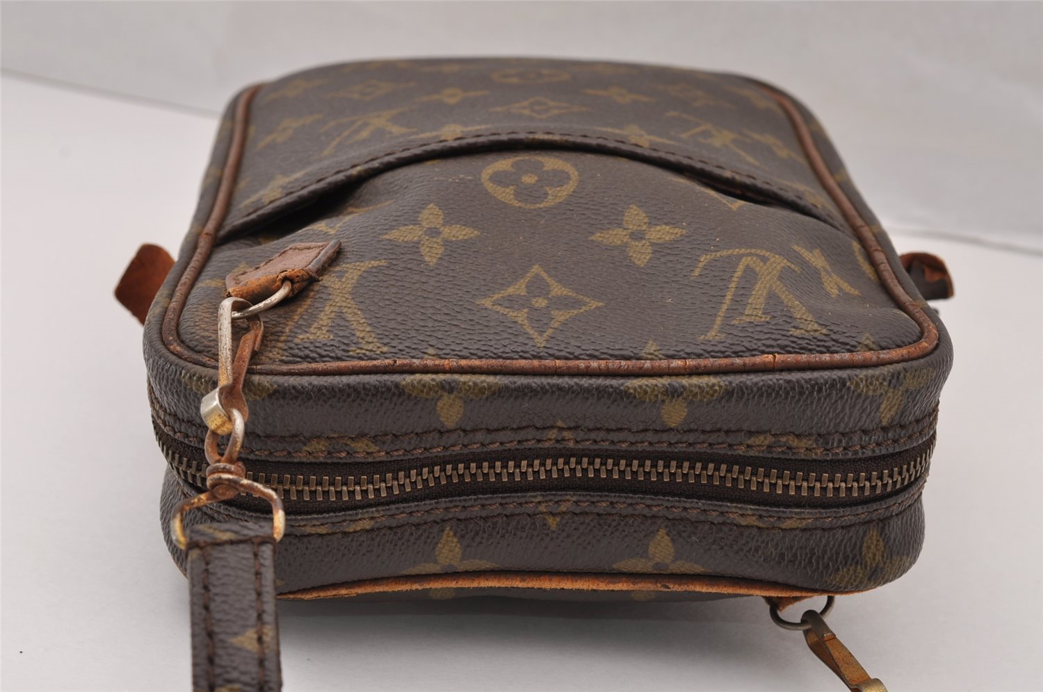 Authentic Louis Vuitton Monogram Danube Shoulder Cross Bag Old Model LV 4322I