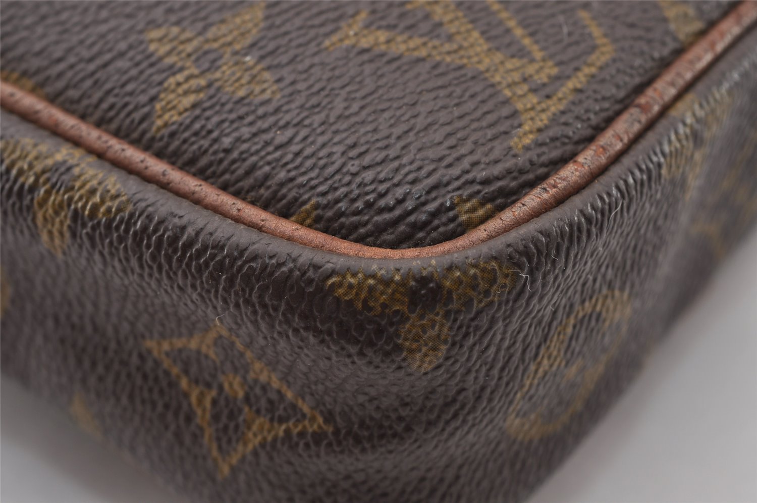 Authentic Louis Vuitton Monogram Danube Shoulder Cross Bag Old Model LV 4322I