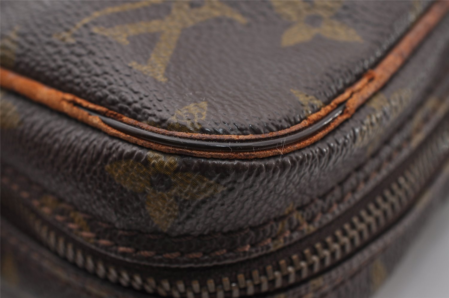 Authentic Louis Vuitton Monogram Danube Shoulder Cross Bag Old Model LV 4322I