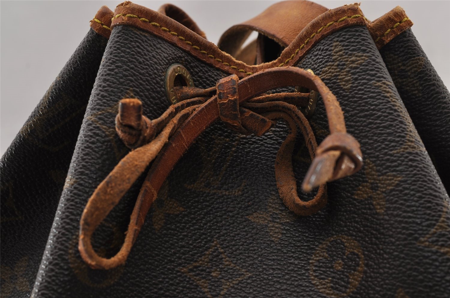 Authentic Louis Vuitton Monogram Petit Noe M42226 Shoulder Drawstring Bag 4324I