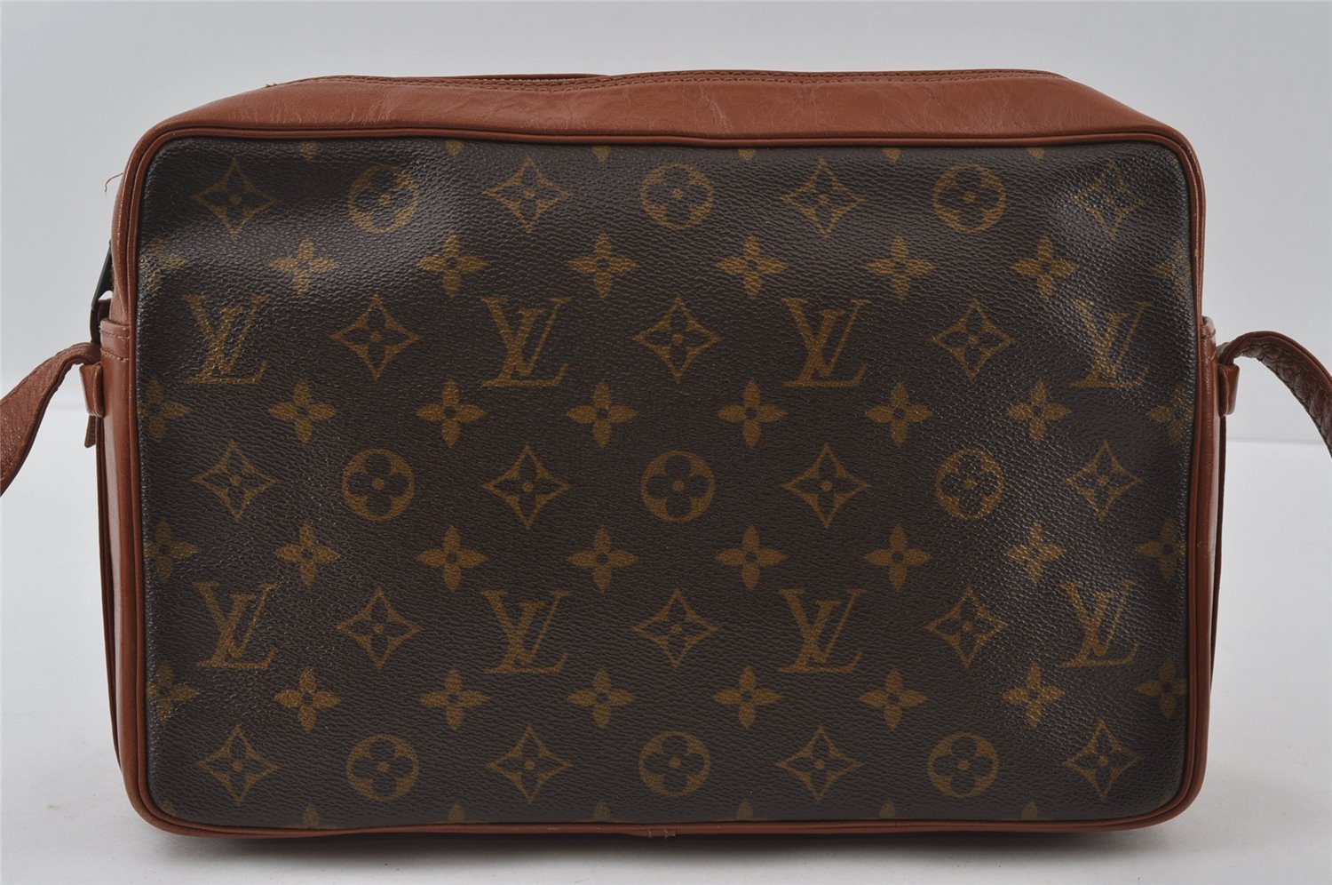 Authentic Louis Vuitton Monogram Sac Bandouliere 30 Shoulder Bag Old Model 4325I