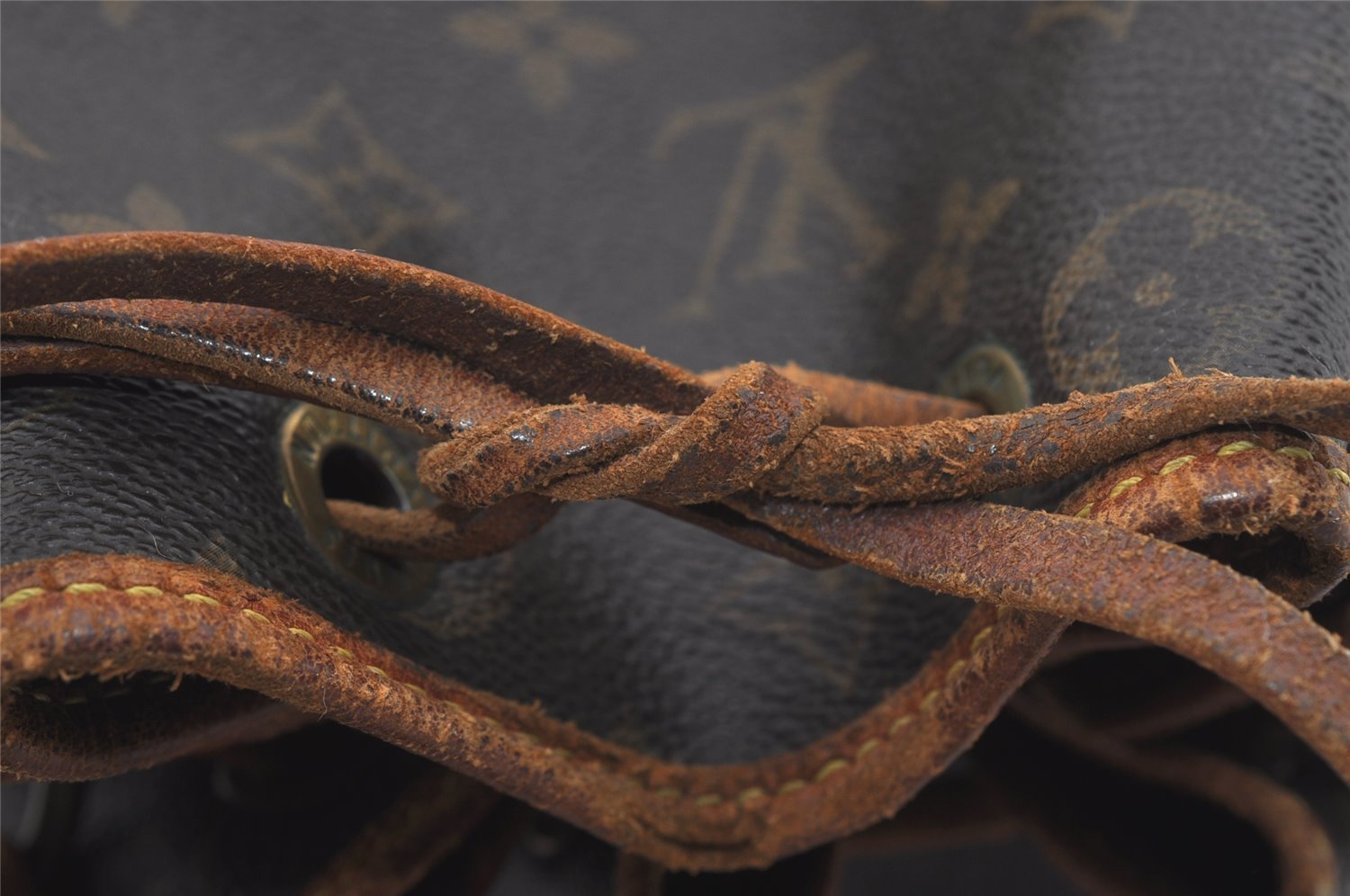 Authentic Louis Vuitton Monogram Noe Shoulder Drawstring Bag M42224 LV 4328I