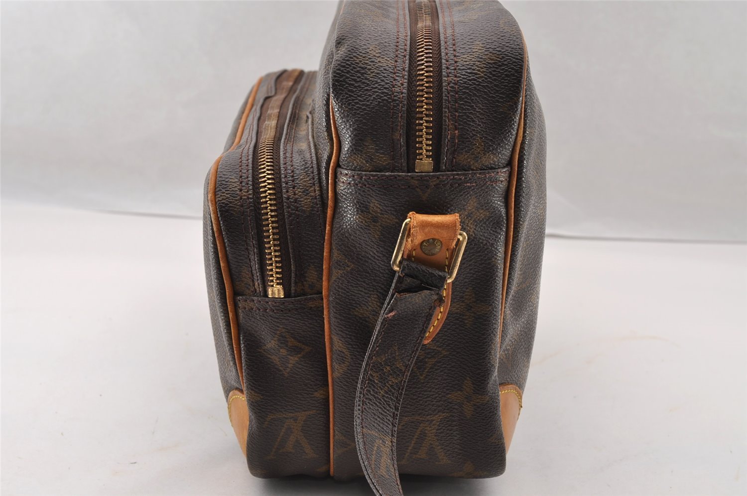 Authentic Louis Vuitton Monogram Nile Shoulder Cross Body Bag M45244 Junk 4335I