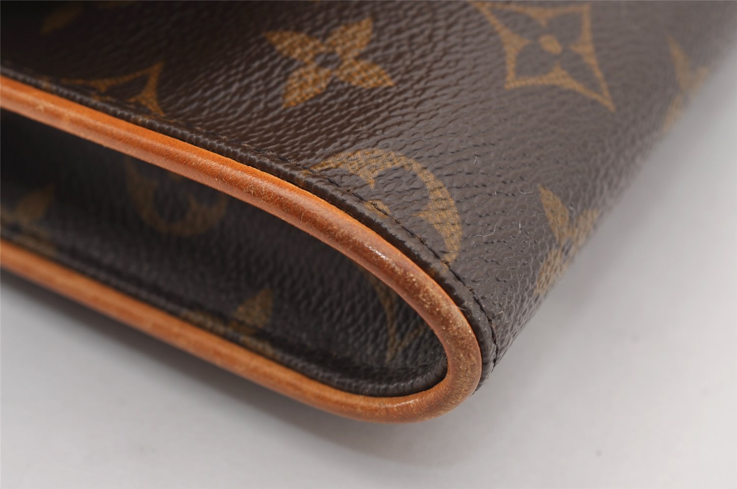 Authentic Louis Vuitton Monogram Pochette Twin GM Shoulder Bag M51852 LV 4338I