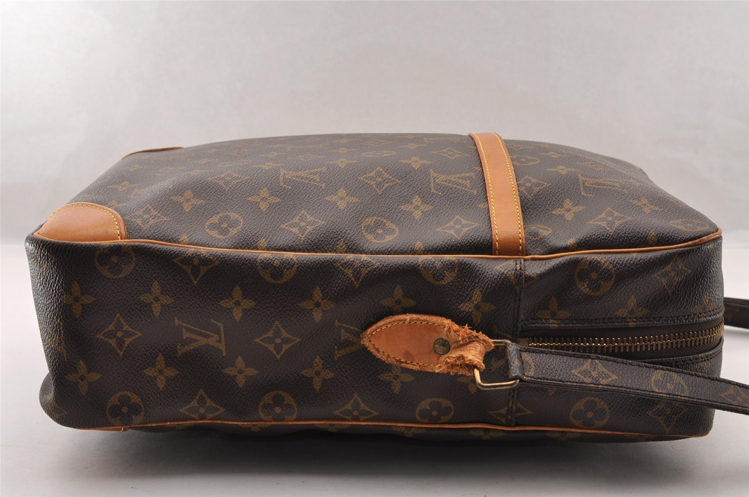 Authentic Louis Vuitton Monogram Danube 28 Shoulder Cross Body Bag LV 4343I