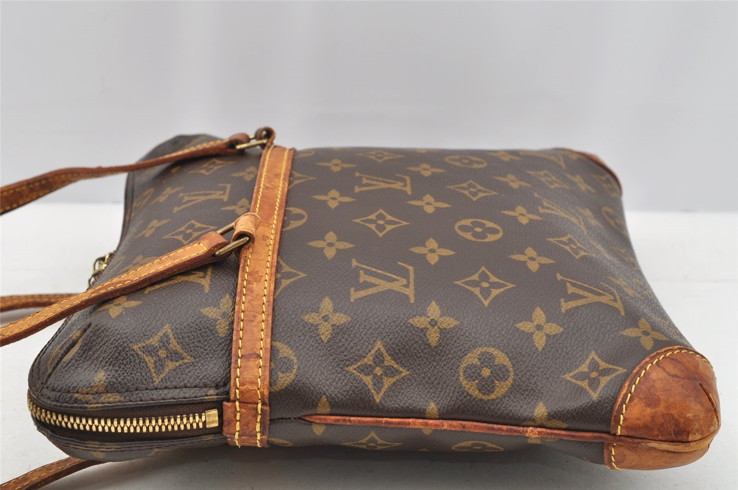 Authentic Louis Vuitton Monogram Coussin GM Shoulder Bag M51141 LV 4365I