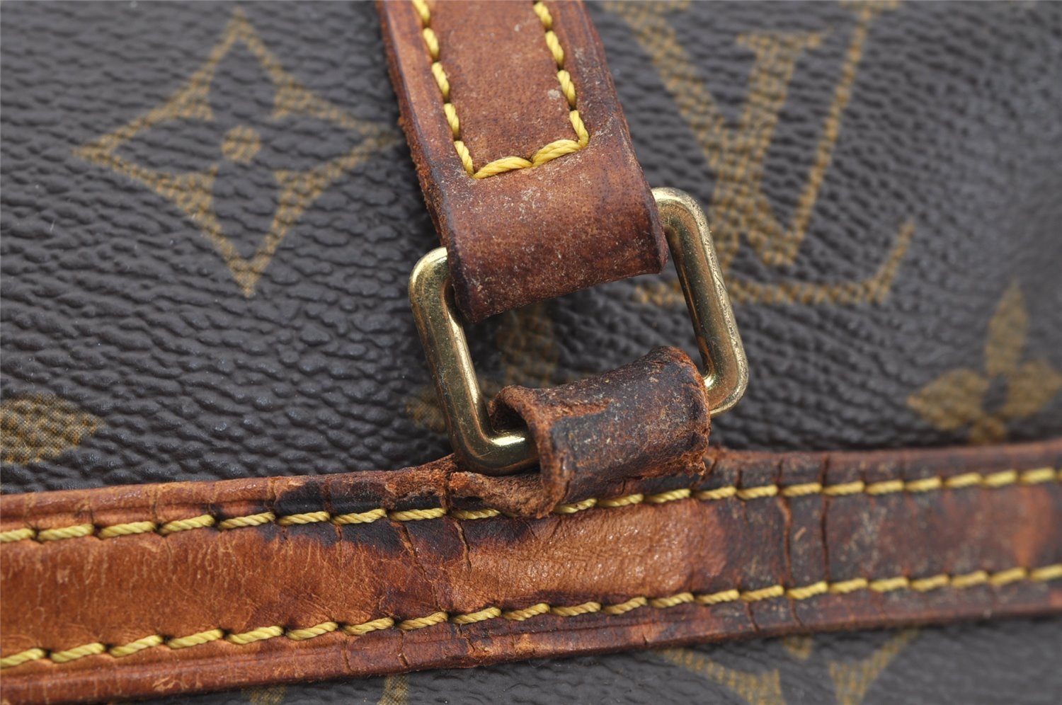 Authentic Louis Vuitton Monogram Coussin GM Shoulder Bag M51141 LV 4365I