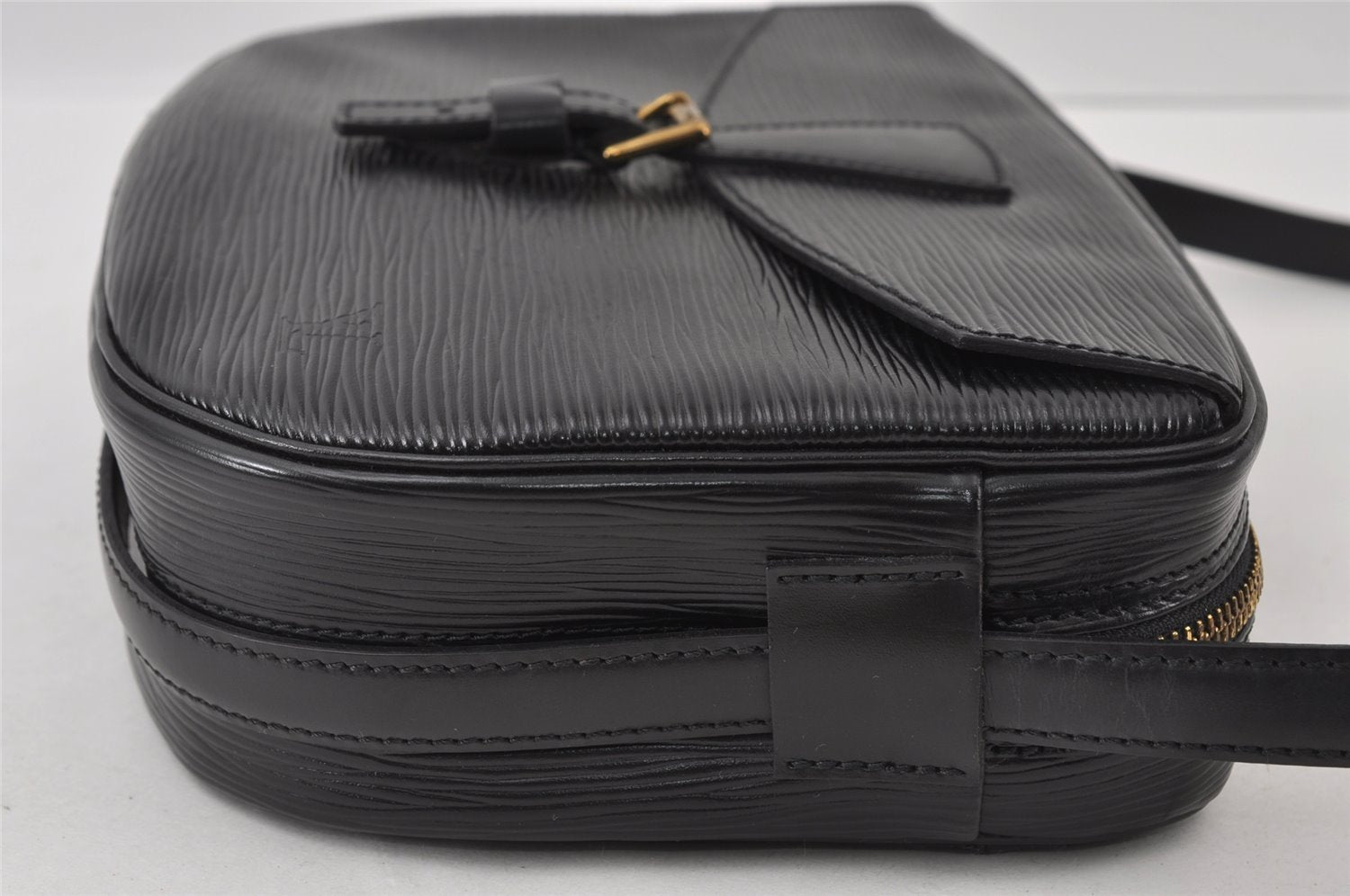 Authentic Louis Vuitton Epi Jeune Fille Shoulder Cross Bag Black M52152 LV 4368I