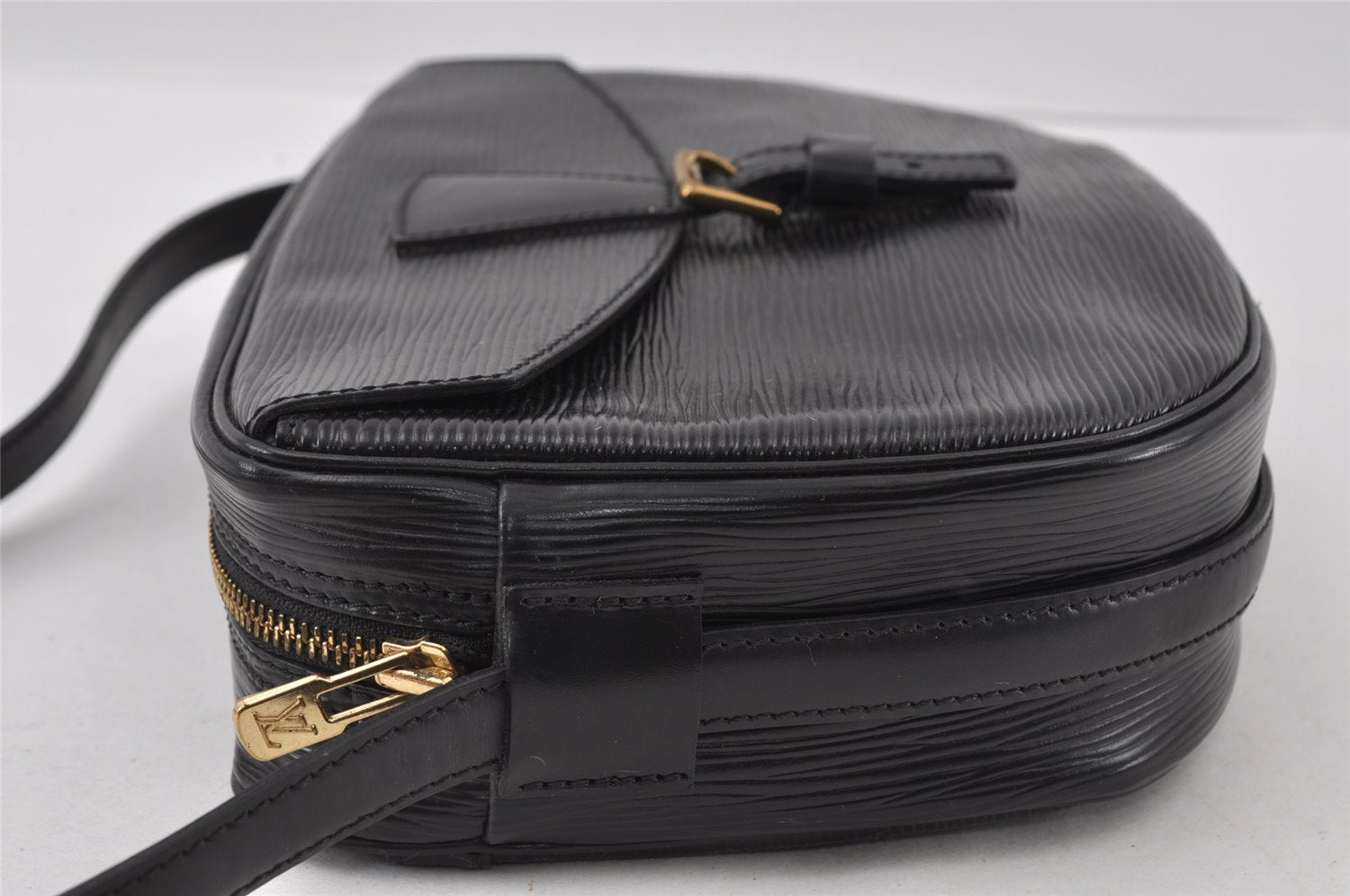 Authentic Louis Vuitton Epi Jeune Fille Shoulder Cross Bag Black M52152 LV 4368I