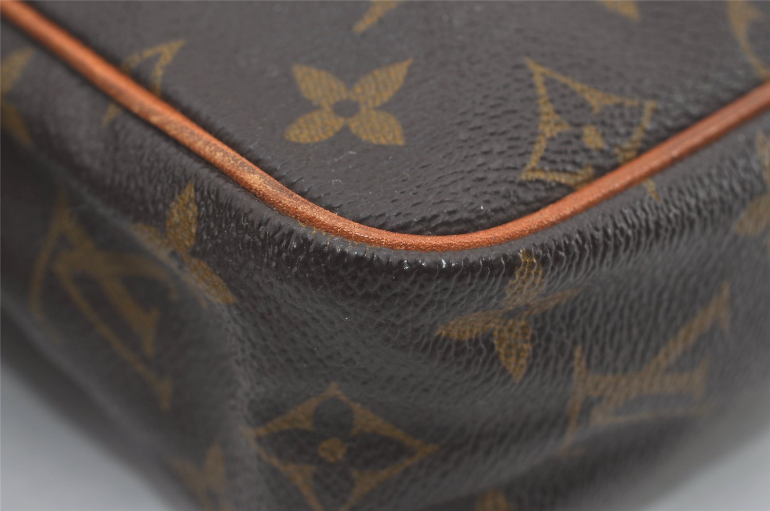 Authentic Louis Vuitton Monogram Compiegne 23 Clutch Hand Bag M51847 LV 4376I