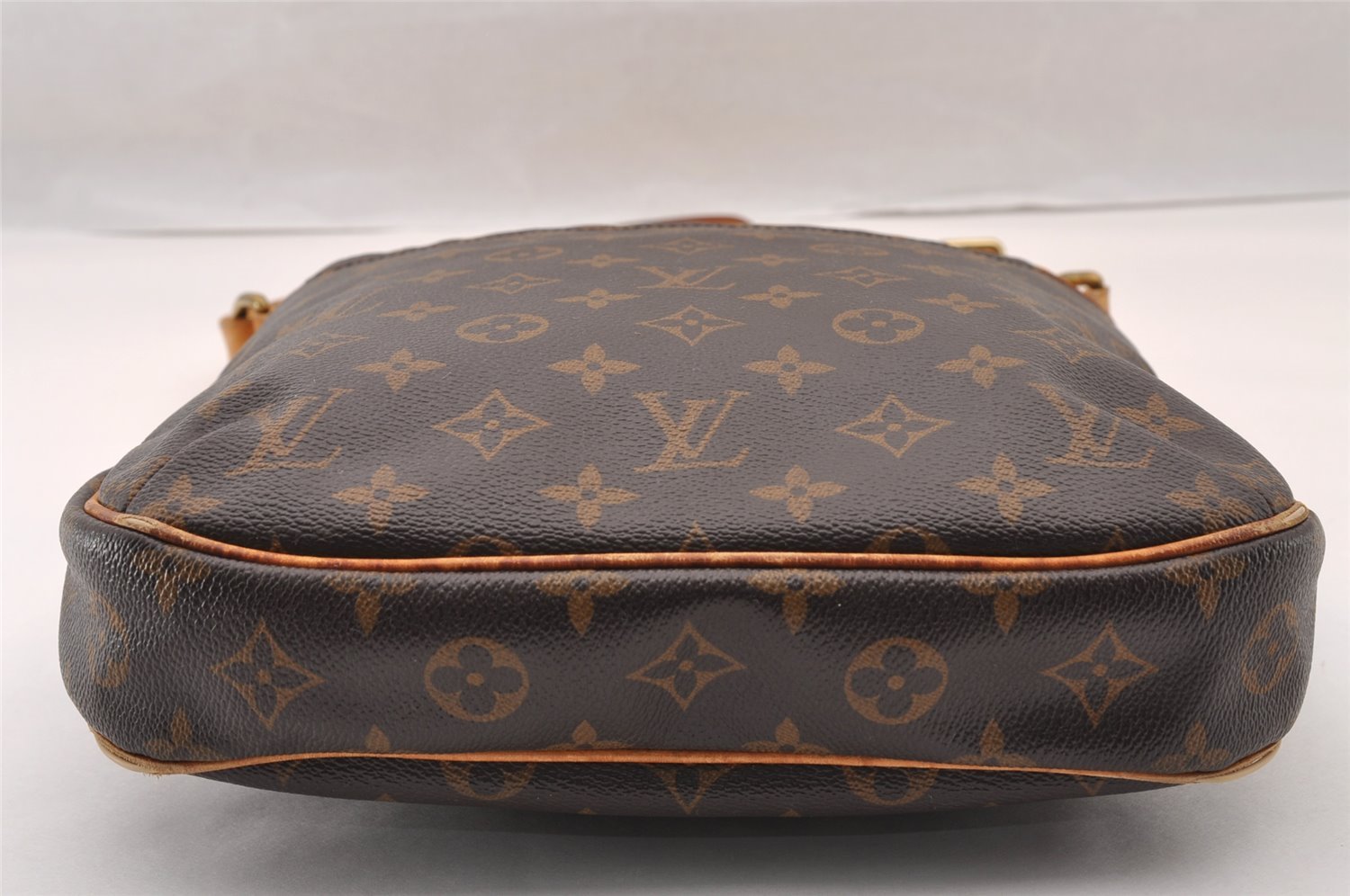 Authentic Louis Vuitton Monogram Odeon PM Shoulder Cross Bag M56390 LV 4378I