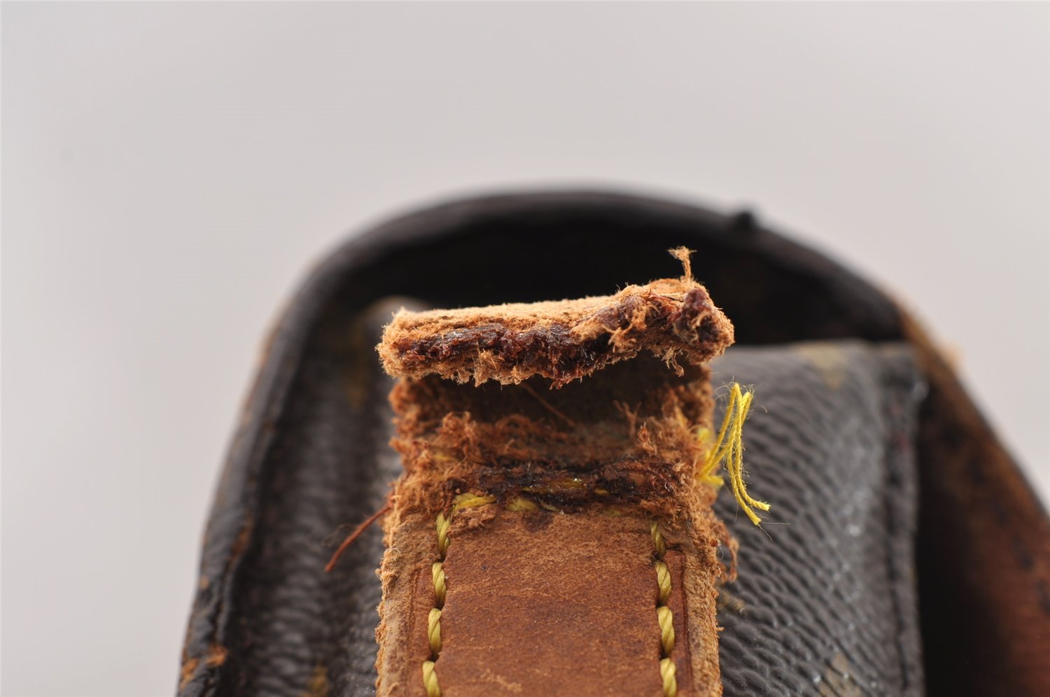 Authentic Louis Vuitton Monogram Saint Cloud GM M51242 Shoulder Bag Junk 4382I