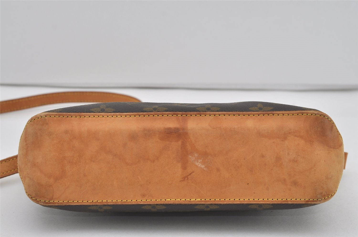 Authentic Louis Vuitton Monogram Trotteur Shoulder Cross Bag M51240 LV 4392I