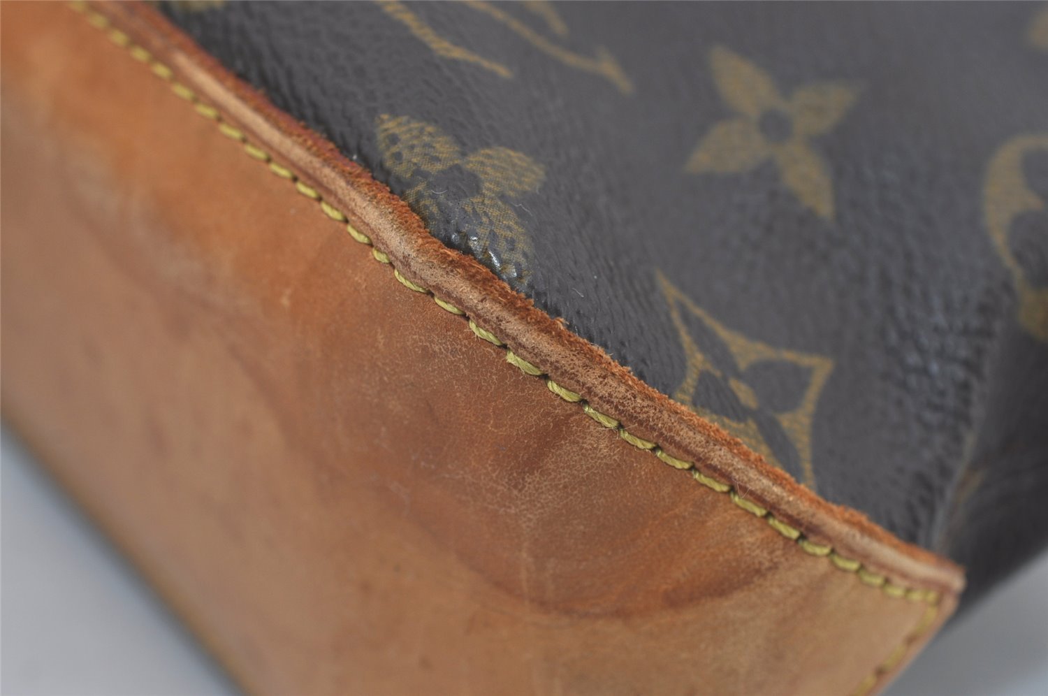 Authentic Louis Vuitton Monogram Trotteur Shoulder Cross Bag M51240 LV 4392I