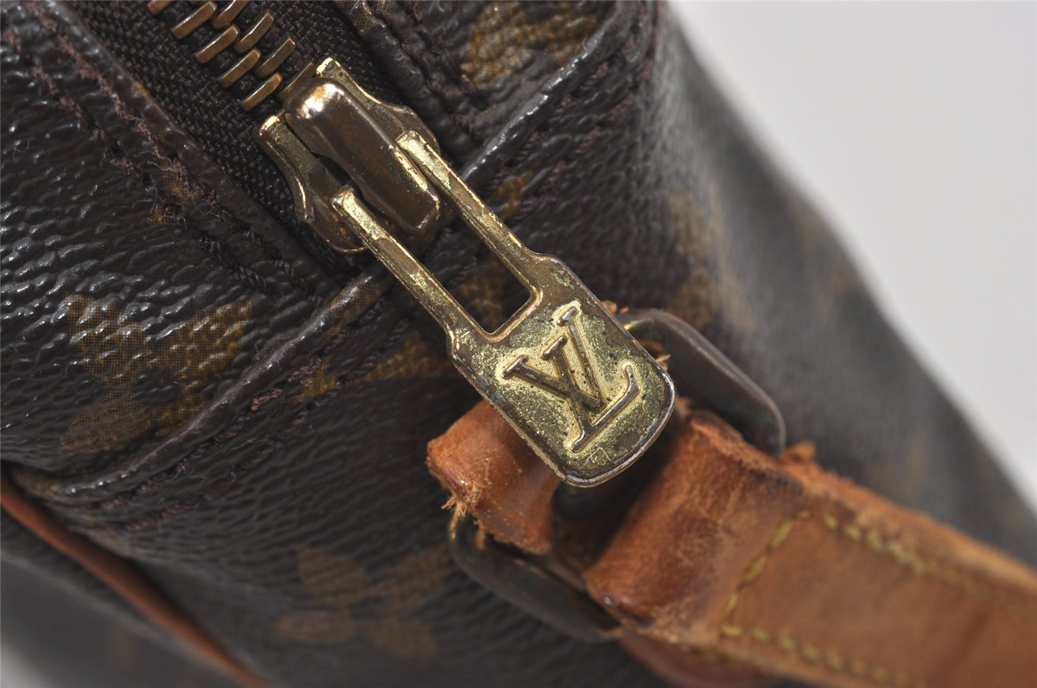 Auth Louis Vuitton Monogram Trocadero 30 Shoulder Cross Bag M51272 LV Junk 4400I