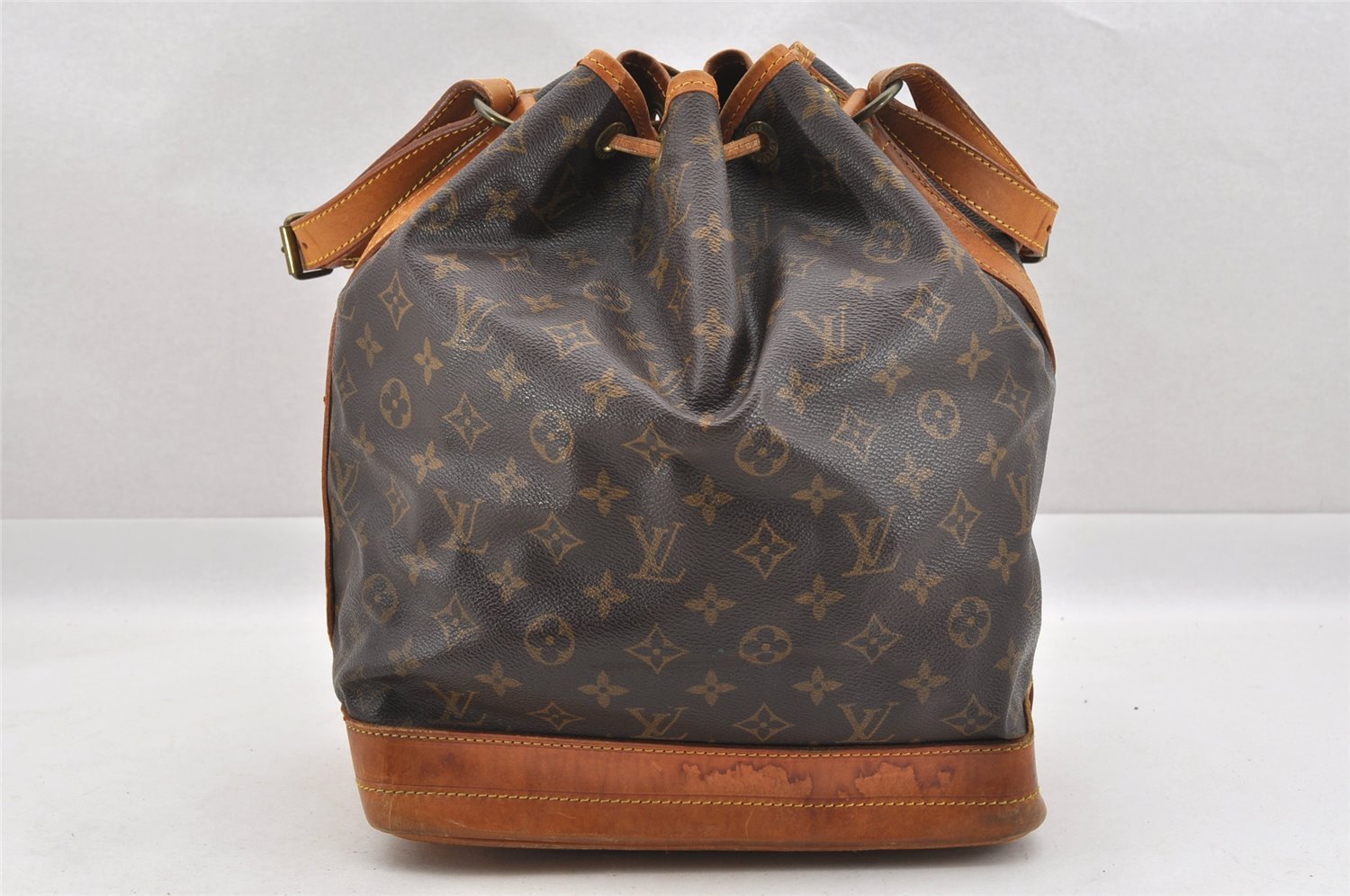 Authentic Louis Vuitton Monogram Noe Shoulder Drawstring Bag M42224 LV 4415I