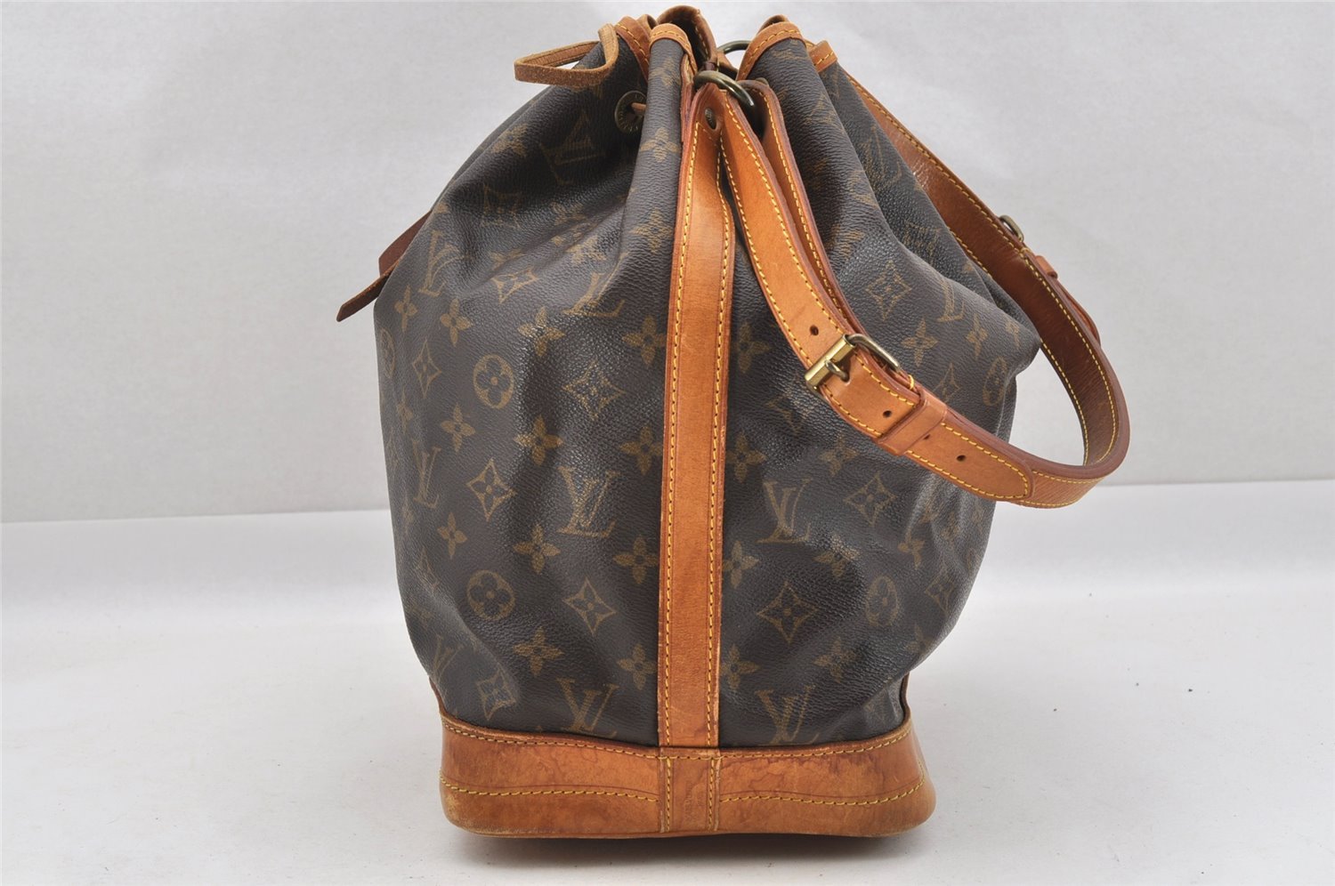 Authentic Louis Vuitton Monogram Noe Shoulder Drawstring Bag M42224 LV 4415I