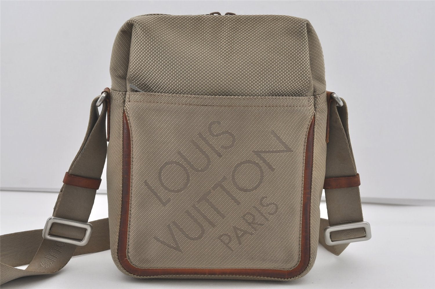 Authentic Louis Vuitton Damier Geant Citadin NM Shoulder Bag M93041 Beige 4421I