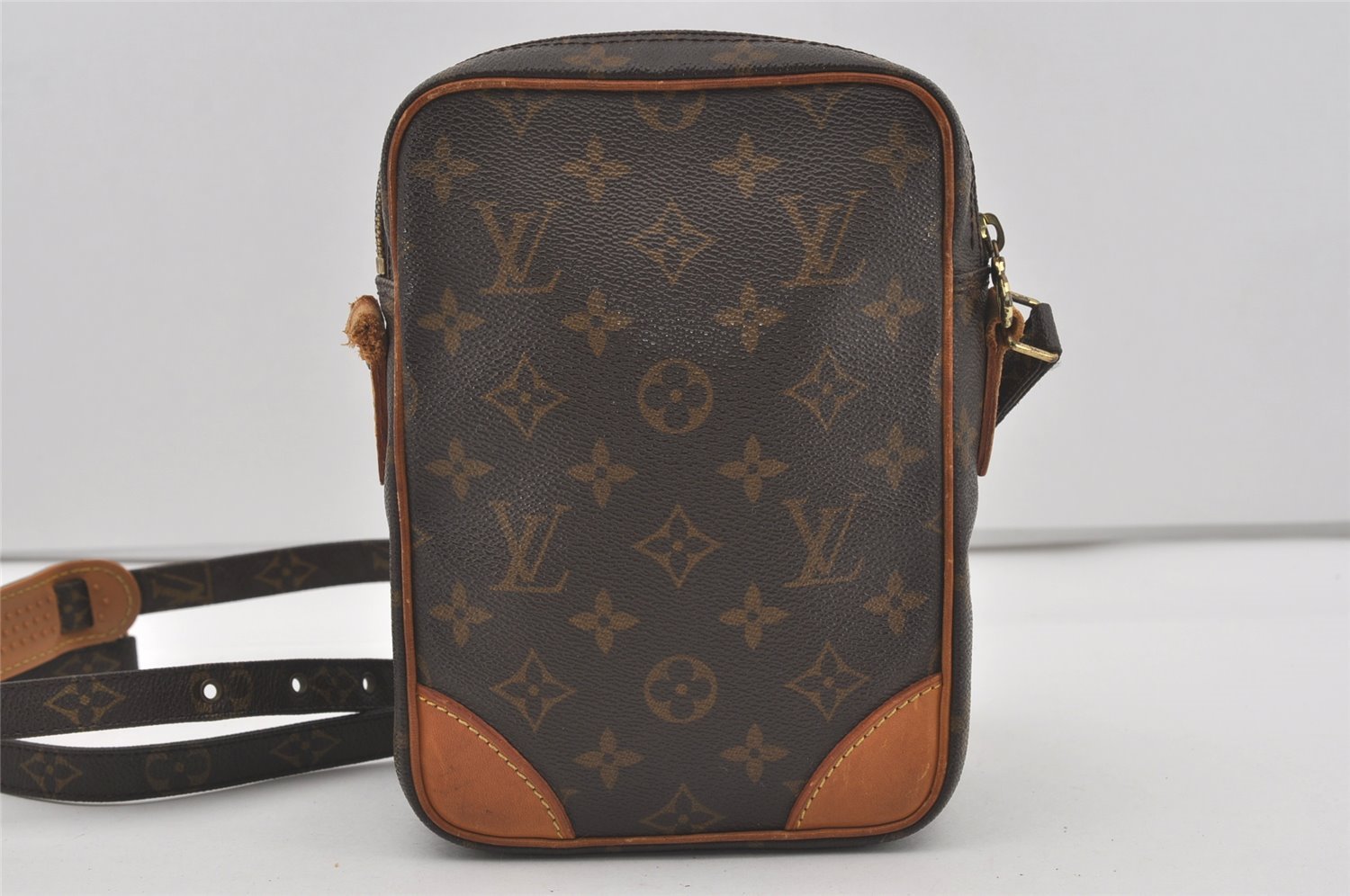 Authentic Louis Vuitton Monogram Amazone Shoulder Cross Bag M45236 Junk 4424I