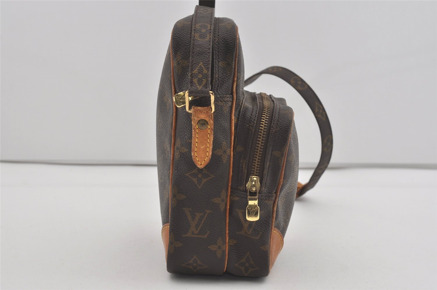 Authentic Louis Vuitton Monogram Amazone Shoulder Cross Bag M45236 Junk 4424I