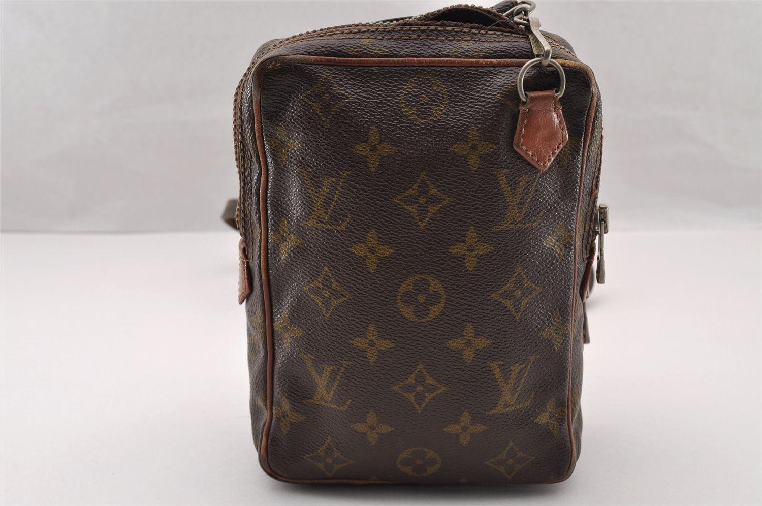 Authentic Louis Vuitton Monogram Amazone Shoulder Cross Bag Old Model LV 4428I
