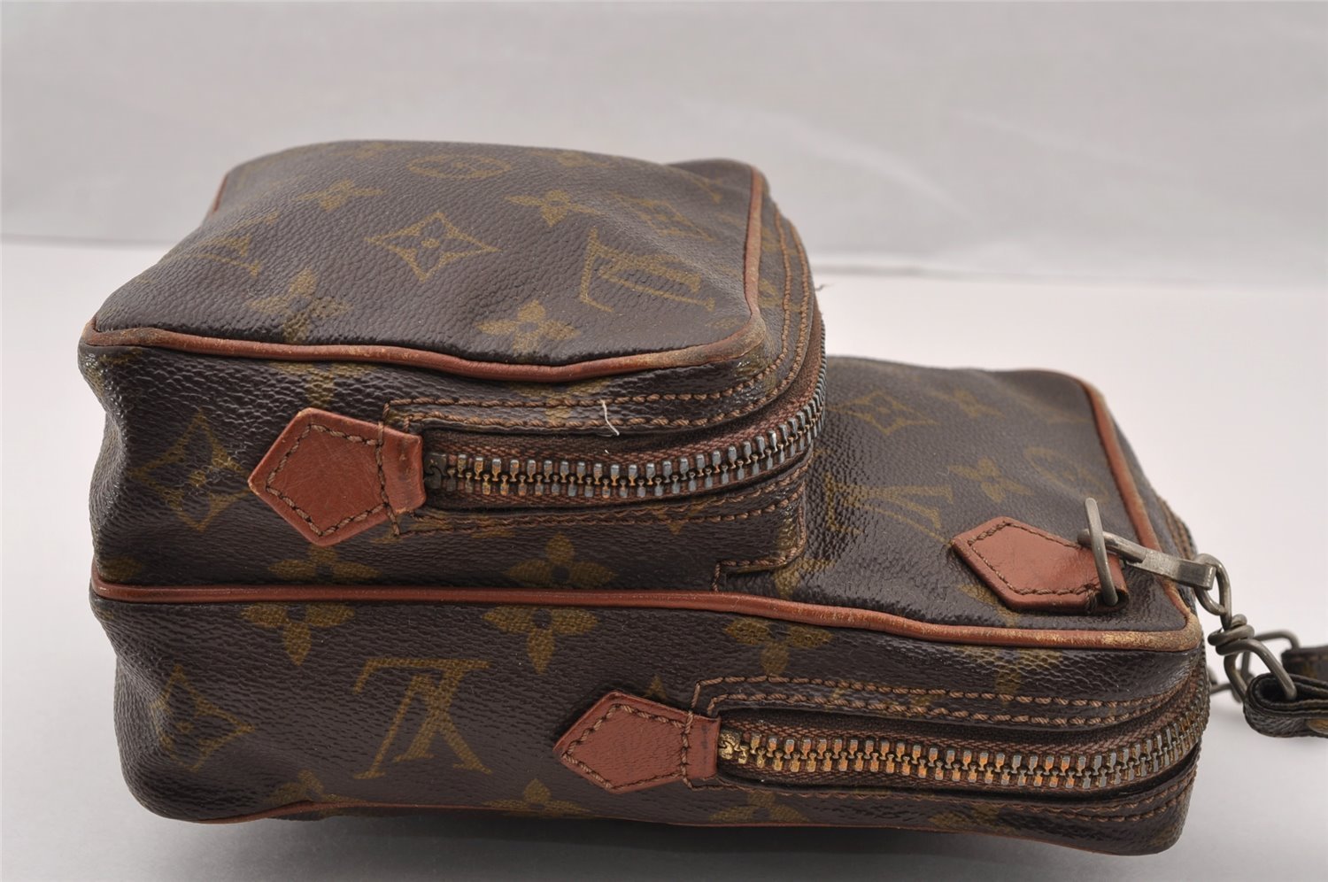 Authentic Louis Vuitton Monogram Amazone Shoulder Cross Bag Old Model LV 4428I