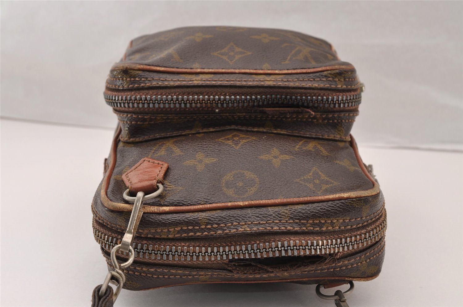 Authentic Louis Vuitton Monogram Amazone Shoulder Cross Bag Old Model LV 4428I