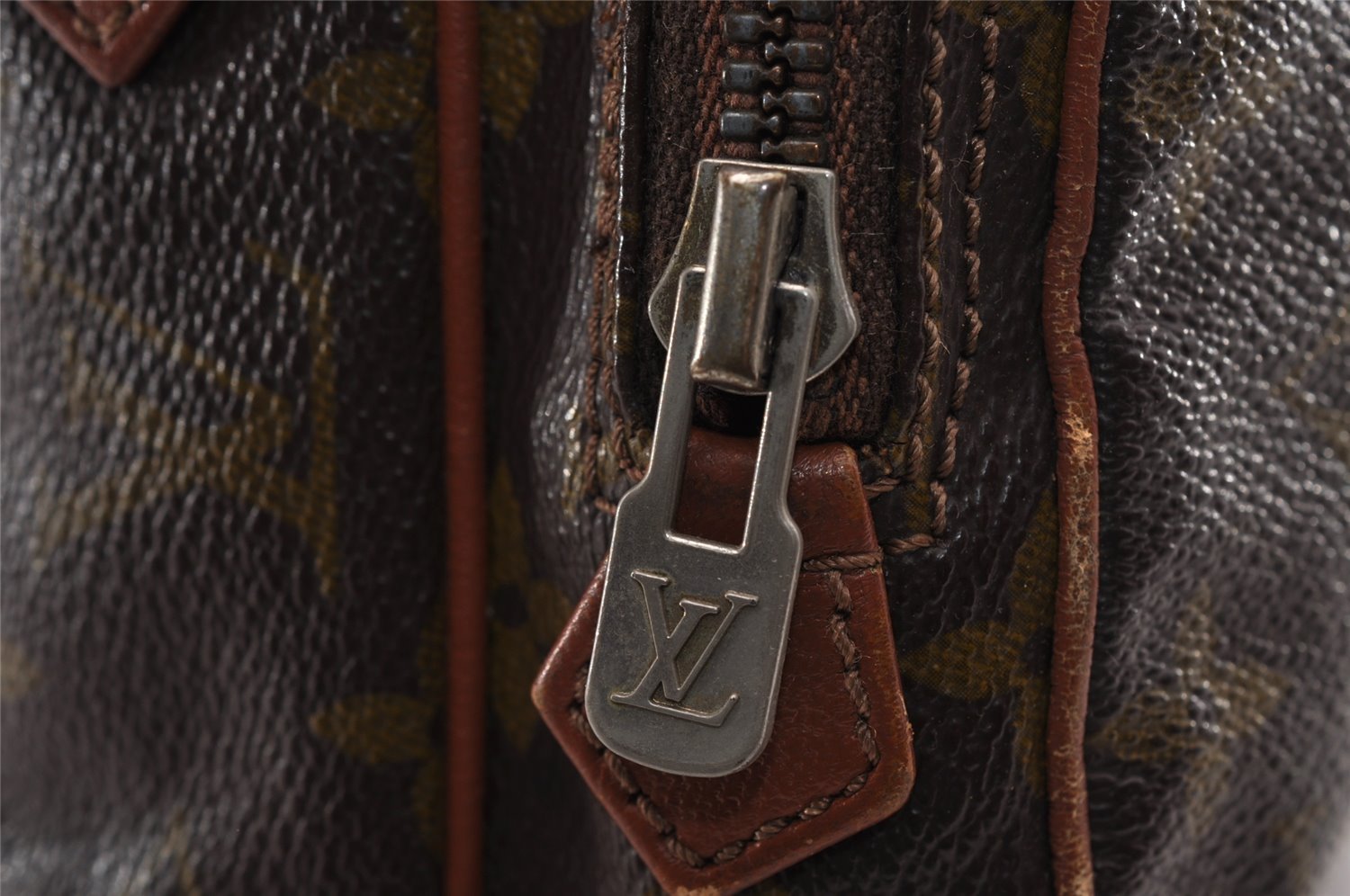 Authentic Louis Vuitton Monogram Amazone Shoulder Cross Bag Old Model LV 4428I