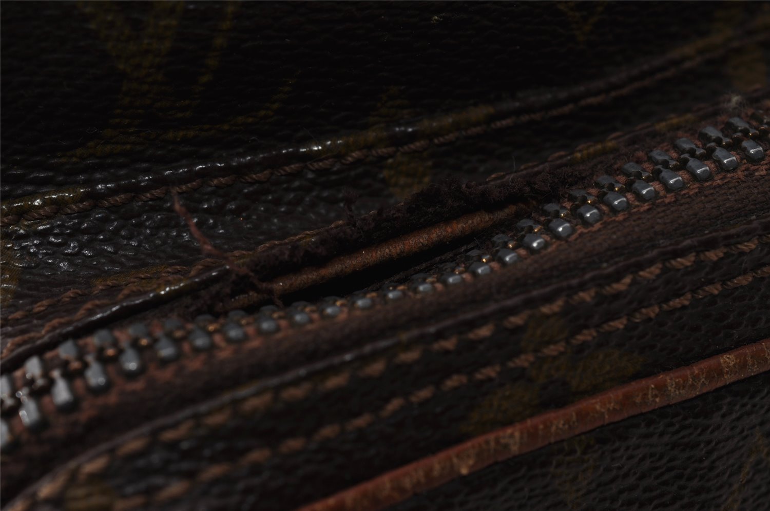 Authentic Louis Vuitton Monogram Amazone Shoulder Cross Bag Old Model LV 4428I