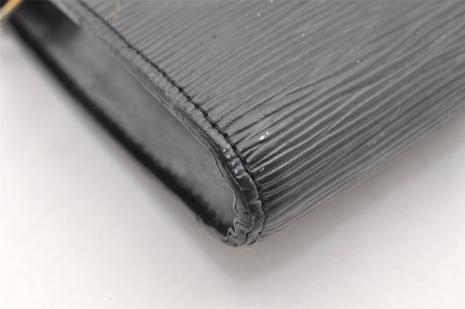 Authentic Louis Vuitton Epi Pochette Accessoires Pouch Black M52942 LV 4439I