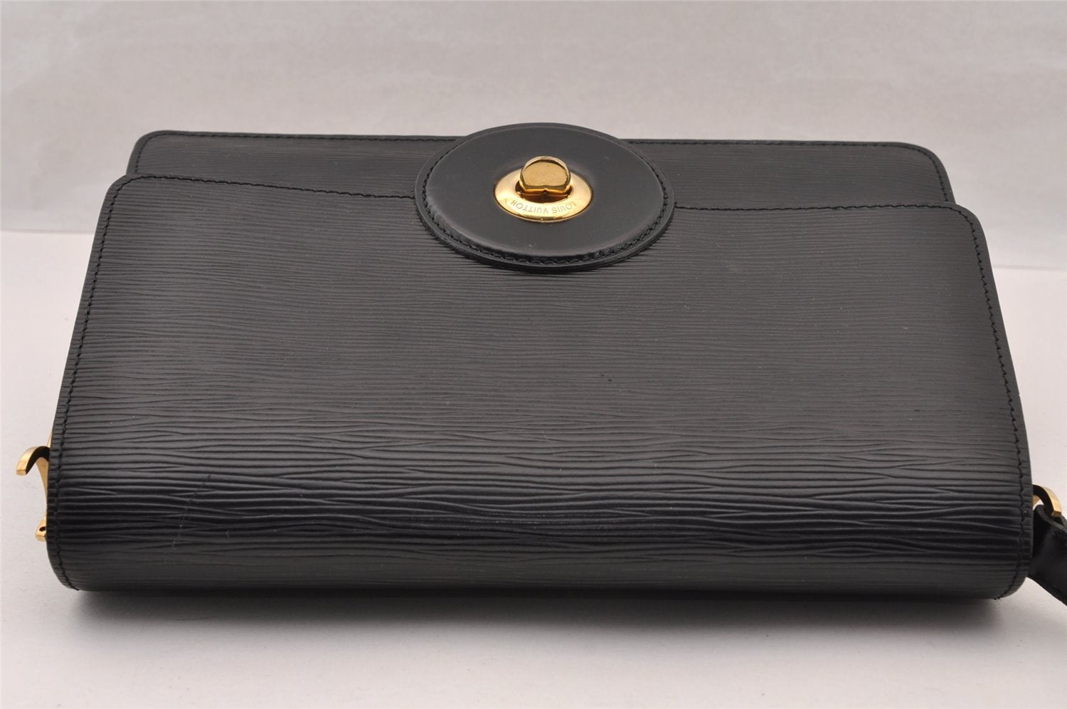 Authentic Louis Vuitton Epi Friedland Shoulder Cross Bag Black M52402 Junk 4447I