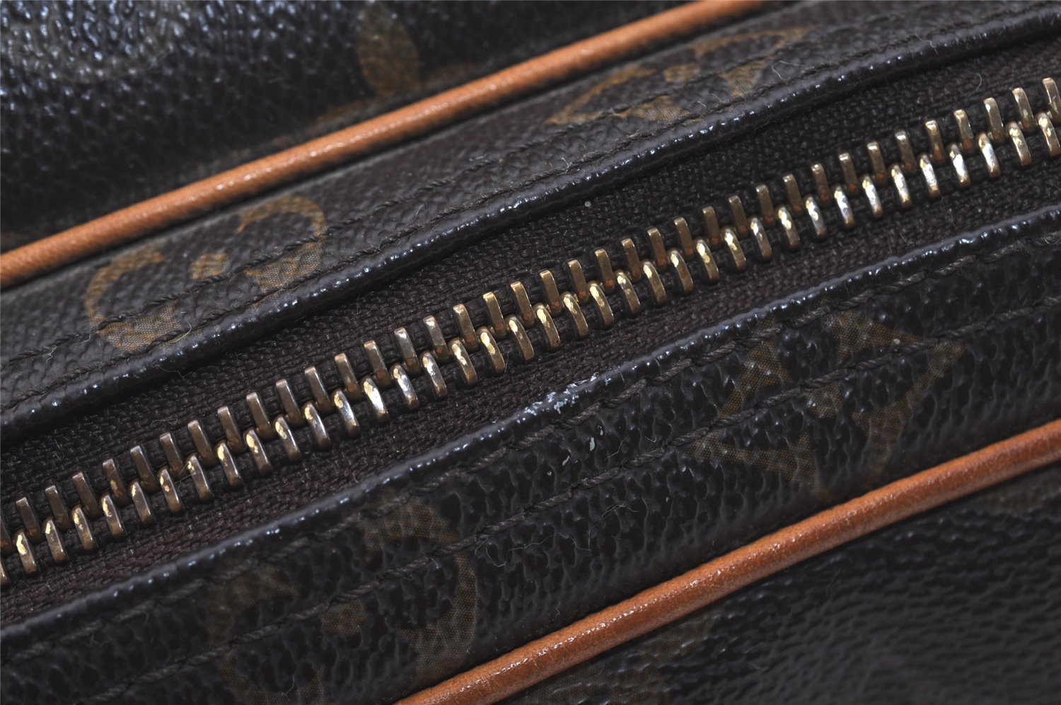 Authentic Louis Vuitton Monogram Reporter PM Shoulder Cross Bag M45254 LV 4459I