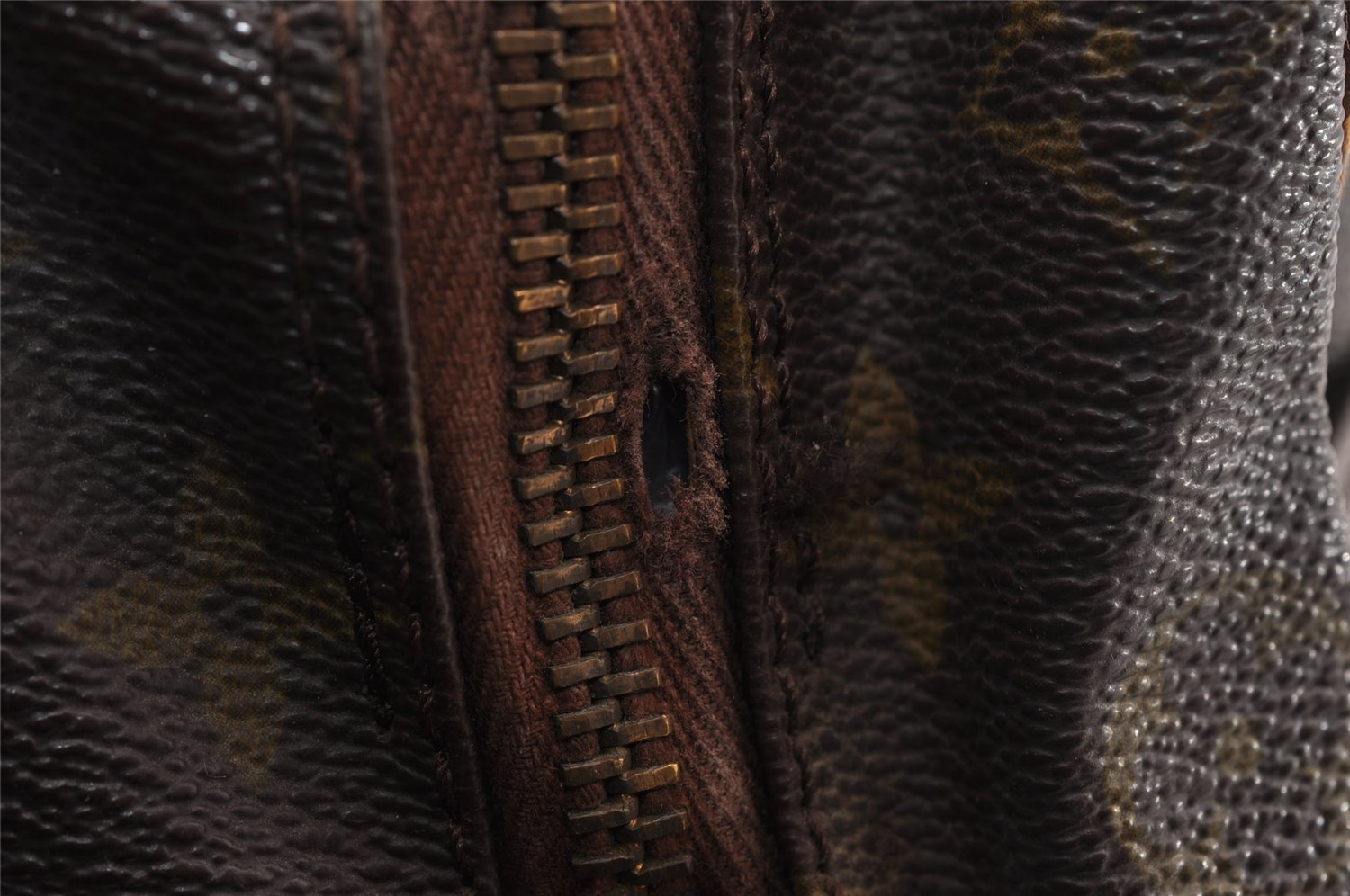 Authentic Louis Vuitton Monogram Nile 34 Shoulder Cross Body Bag Old Model 4464I