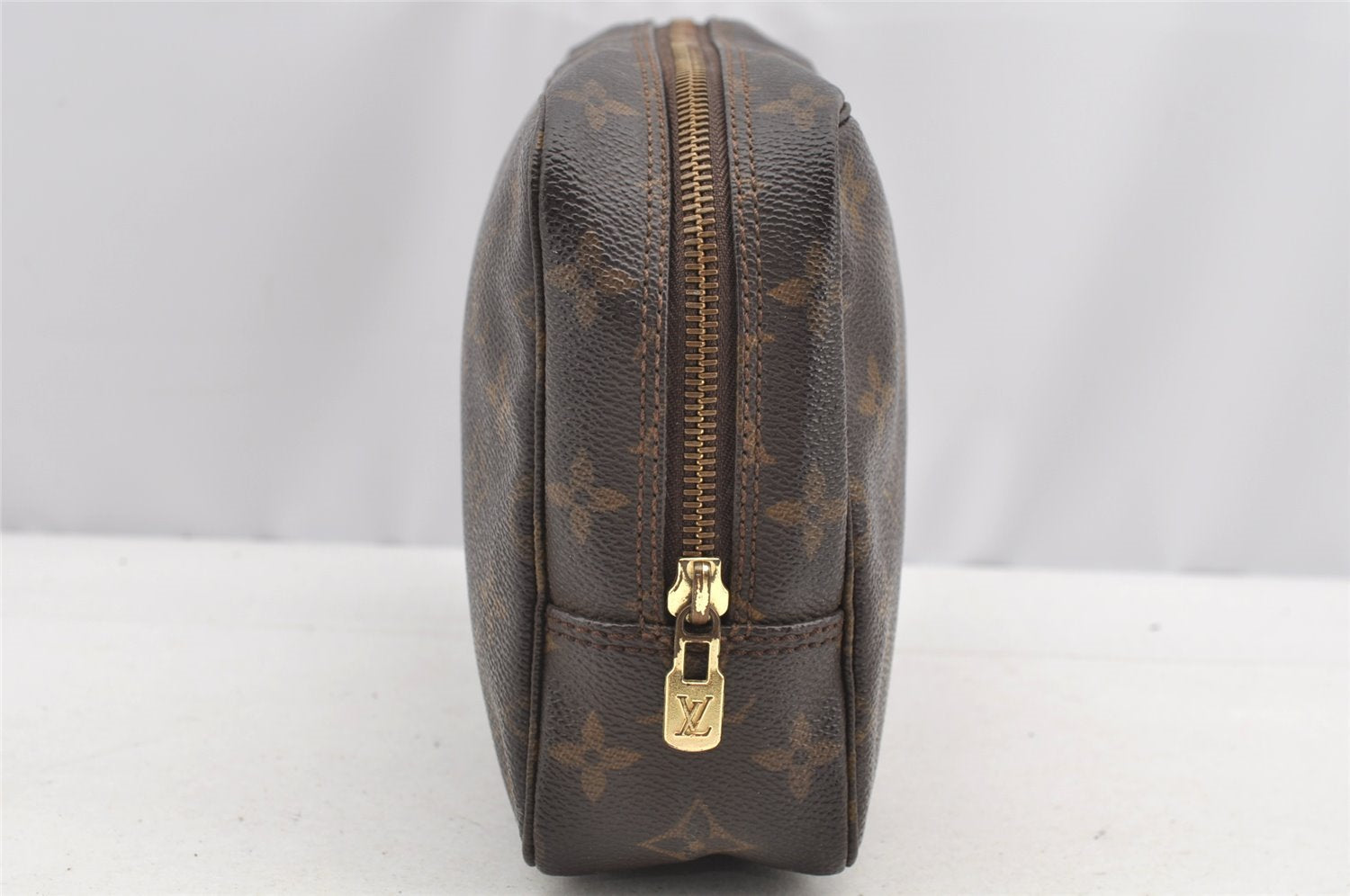 Auth Louis Vuitton Monogram Trousse Toilette 23 Clutch Hand Bag M47524 LV 4465I