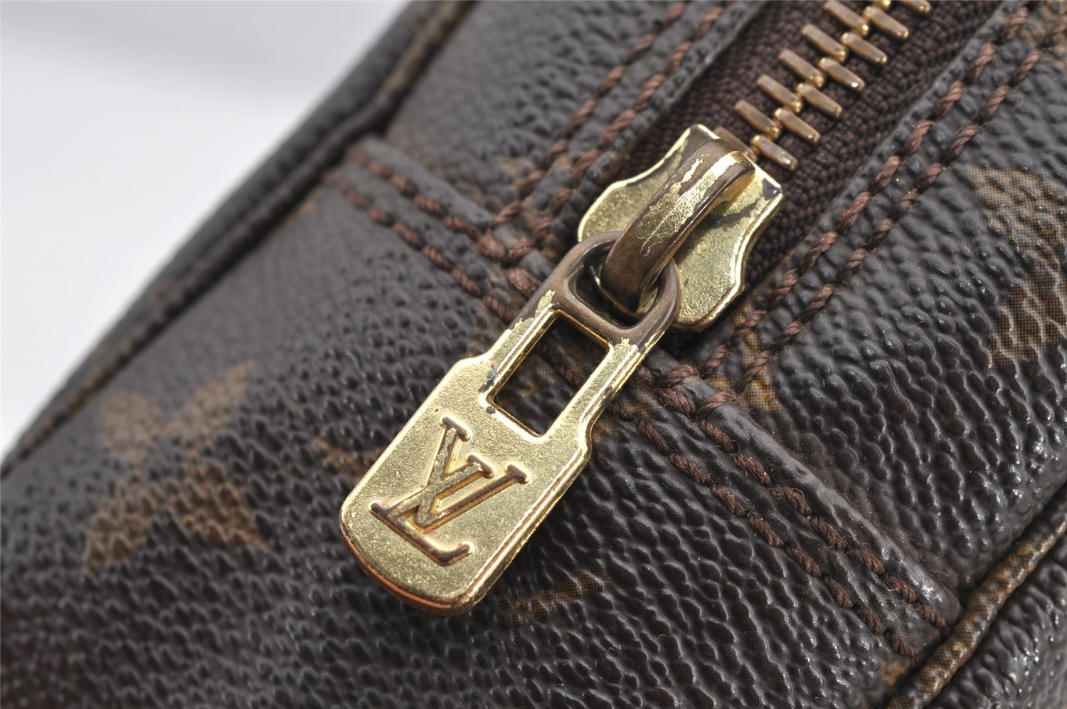 Auth Louis Vuitton Monogram Trousse Toilette 23 Clutch Hand Bag M47524 LV 4465I