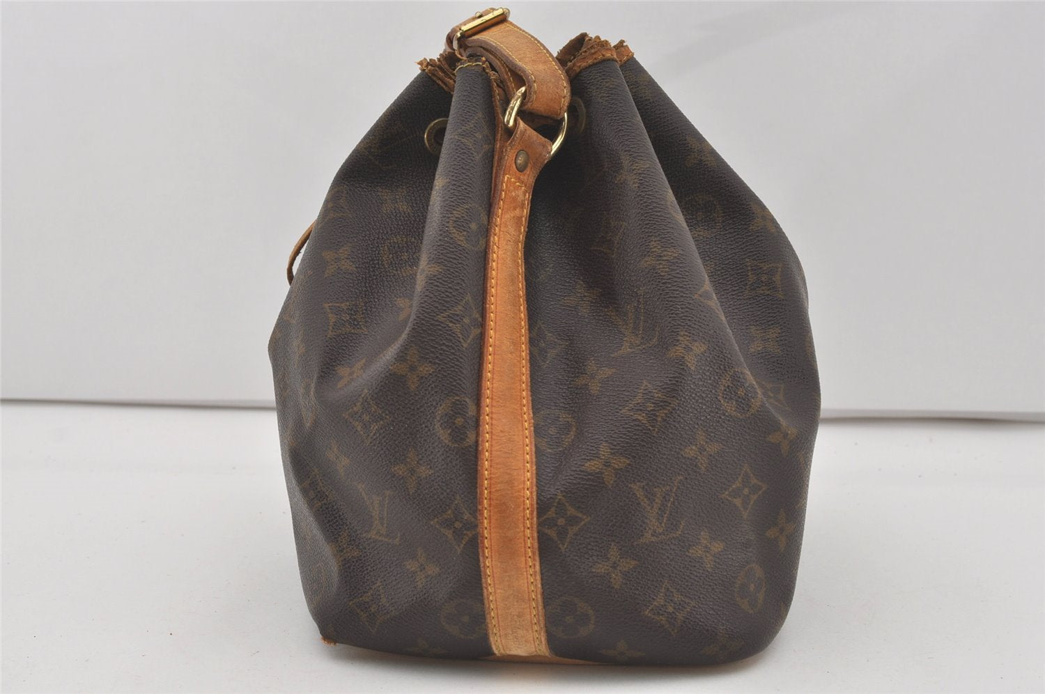 Authentic Louis Vuitton Monogram Petit Noe M42226 Shoulder Drawstring Bag 4468I