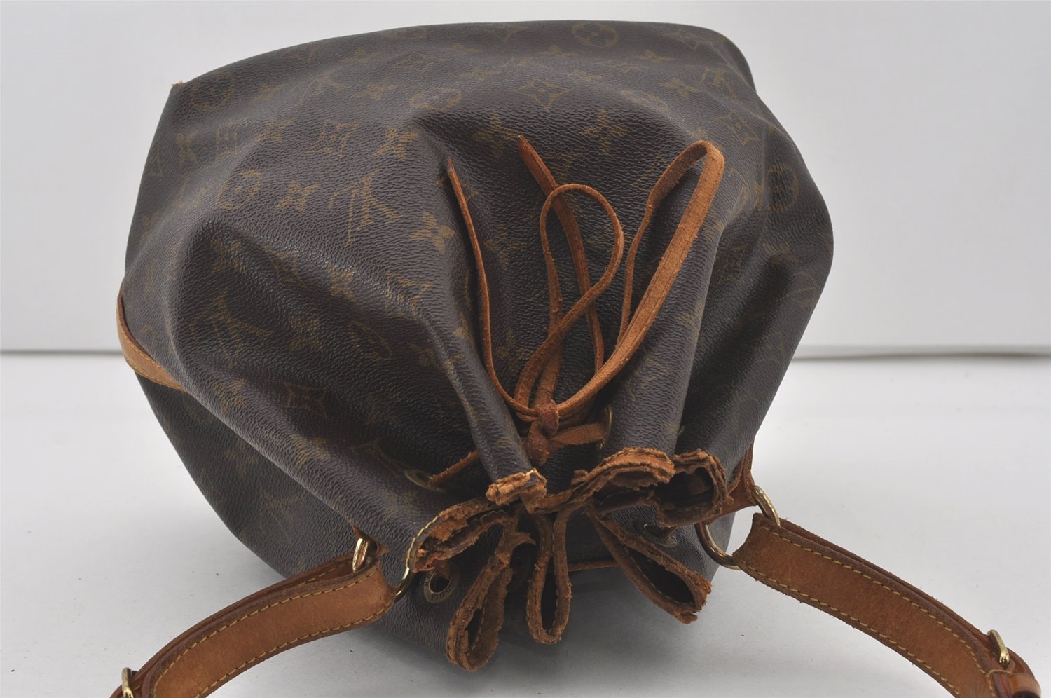Authentic Louis Vuitton Monogram Petit Noe M42226 Shoulder Drawstring Bag 4468I