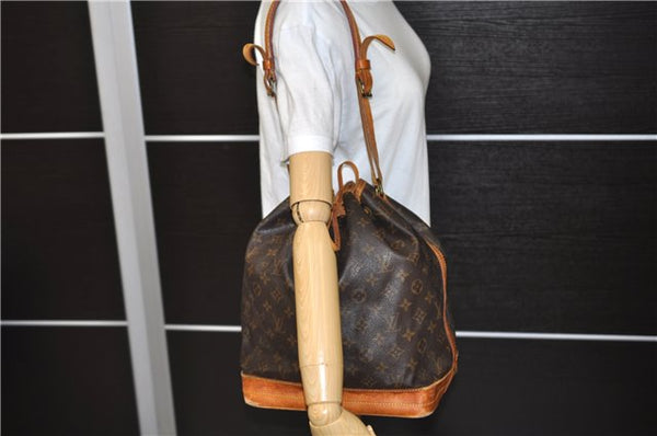 Authentic LOUIS VUITTON Monogram Noe Shoulder Bag M42224 LV 4470C