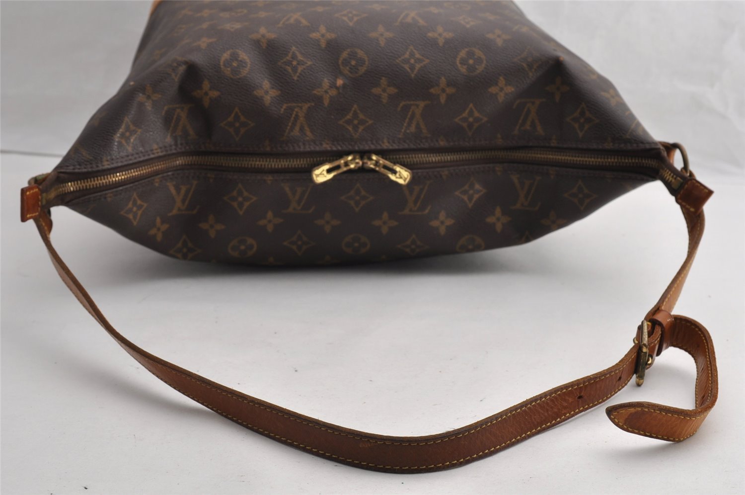 Auth Louis Vuitton Monogram Amfar Three Vanity Star Shoulder Bag M47275 LV 4470I