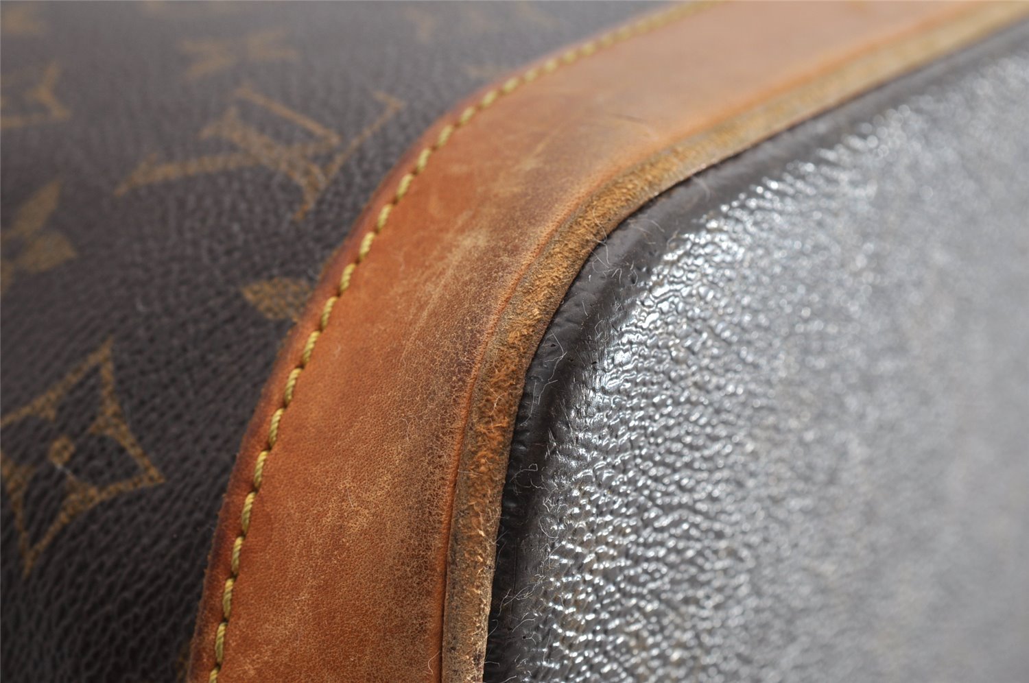 Auth Louis Vuitton Monogram Amfar Three Vanity Star Shoulder Bag M47275 LV 4470I