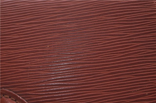 Authentic Louis Vuitton Epi Saint Cloud GM Shoulder Bag Brown LV 4471D