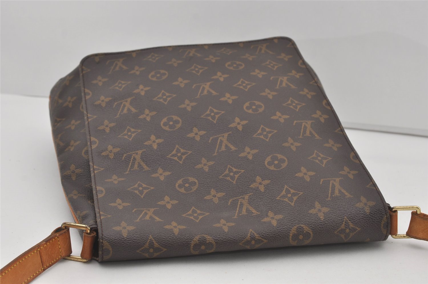 Authentic Louis Vuitton Monogram Musette Shoulder Cross Body Bag M51256 LV 4473I
