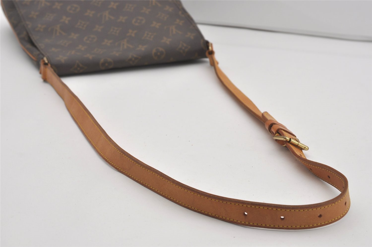 Authentic Louis Vuitton Monogram Musette Shoulder Cross Body Bag M51256 LV 4473I