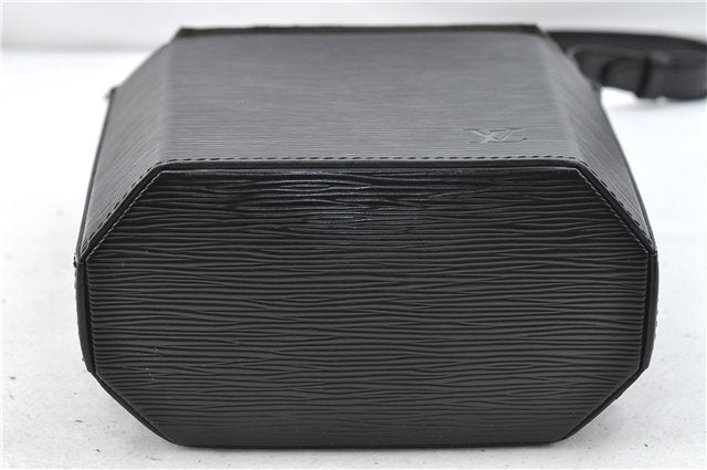 Authentic Louis Vuitton Epi Sac Seau Shoulder Bag Black M80161 LV 4474D