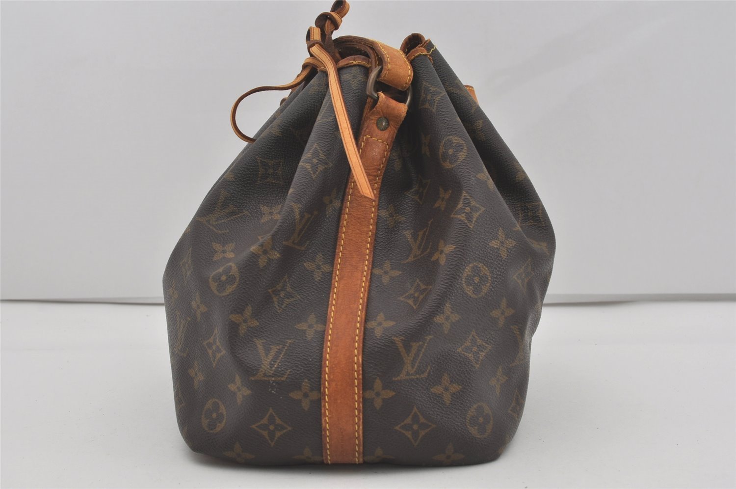 Authentic Louis Vuitton Monogram Petit Noe M42226 Shoulder Drawstring Bag 4474I