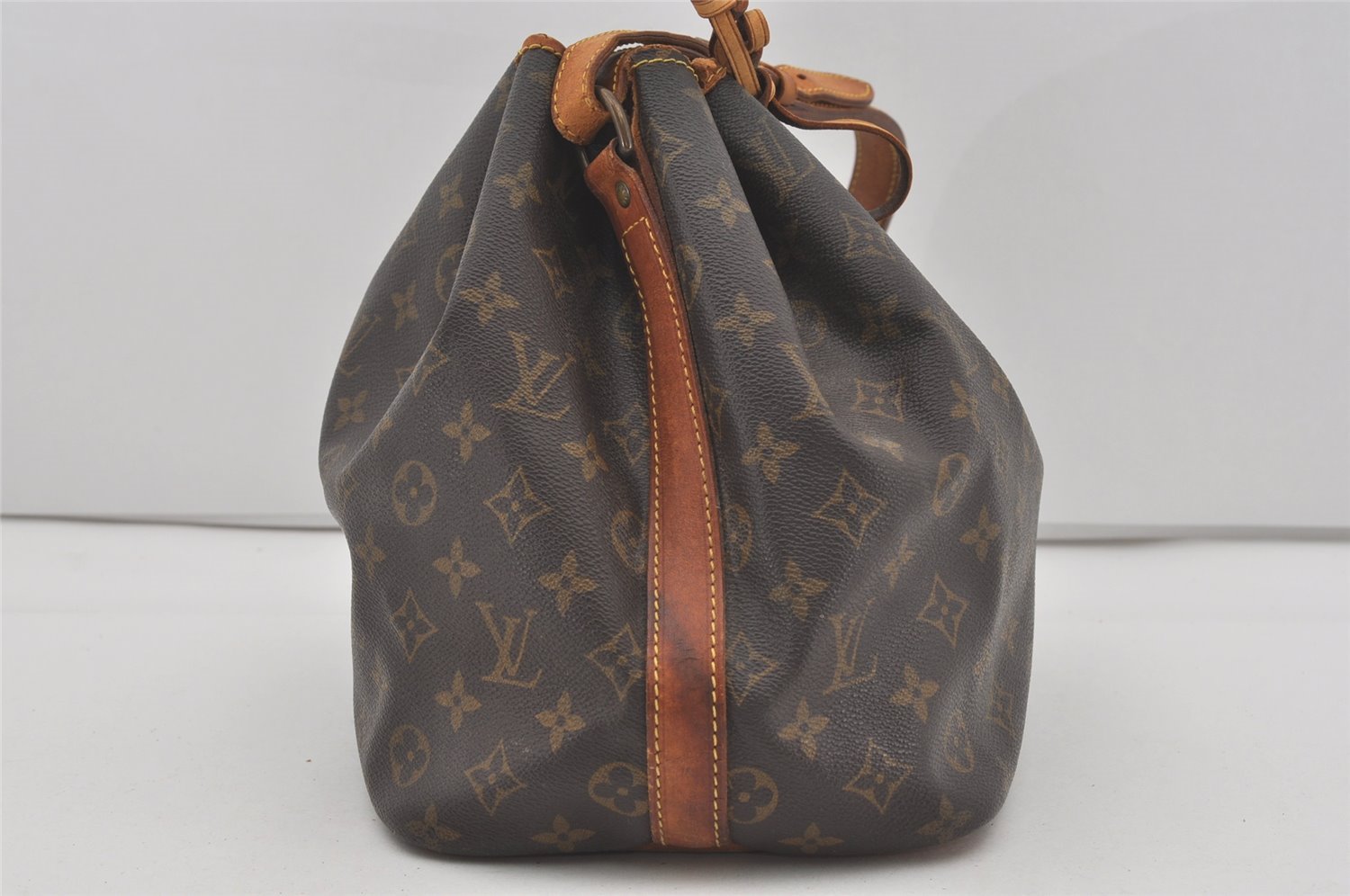 Authentic Louis Vuitton Monogram Petit Noe M42226 Shoulder Drawstring Bag 4474I